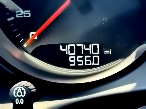 Used 2018 Porsche 718 Boxster RWD image 19