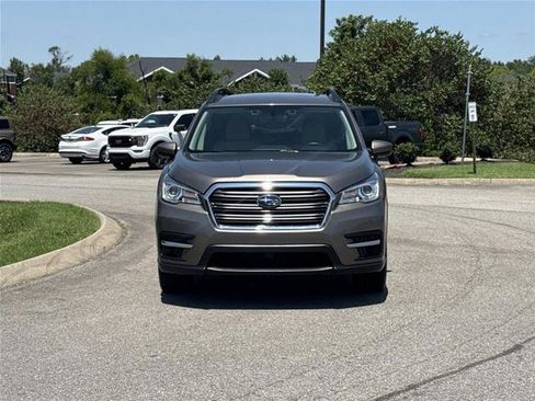 Used 2022 Subaru Ascent Premium w/ Convenience Package AWD/4WD image 2