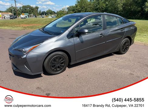 Used 2016 Toyota Prius Four w/ Advanced Technology Package FWD image 2