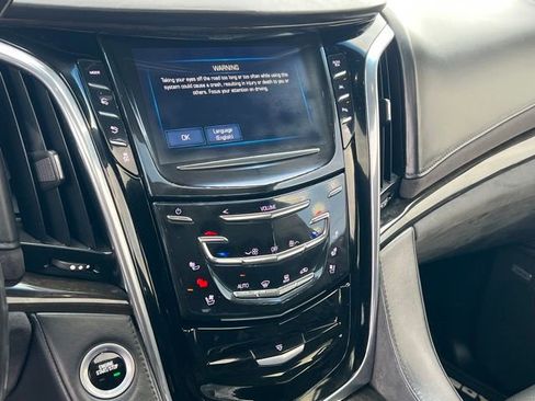Used 2017 Cadillac Escalade Platinum AWD/4WD image 20