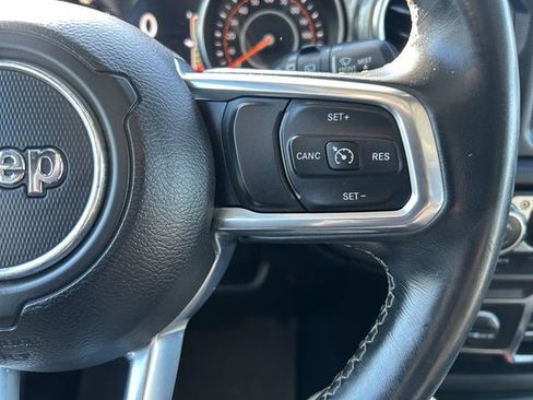 Used 2019 Jeep Wrangler Unlimited Sahara w/ Uconnect 4C Nav & Sound Group image 31