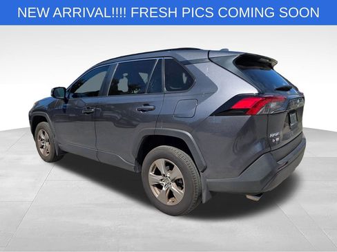 Used 2025 Toyota RAV4 XLE w/ Convenience Package FWD image 5