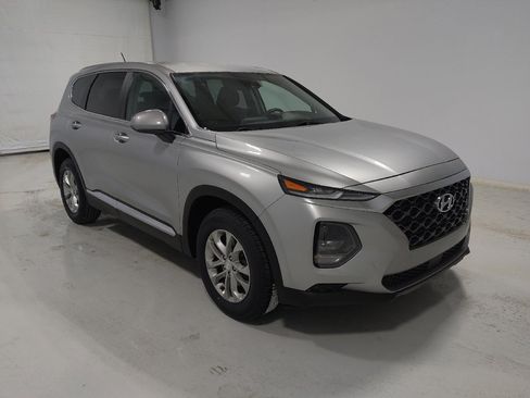 Used 2020 Hyundai Santa Fe SE image 13