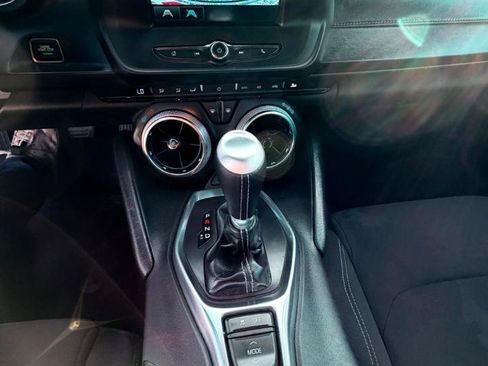 Used 2018 Chevrolet Camaro LT RWD image 28
