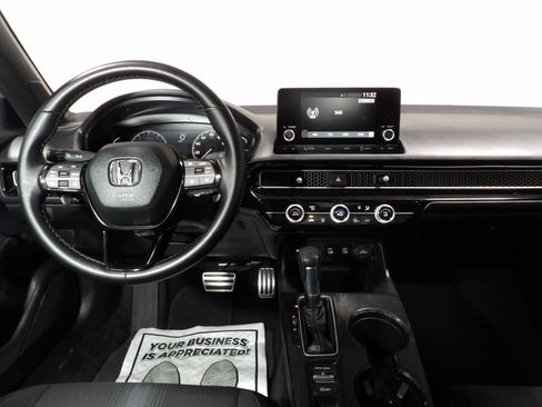 Used 2025 Honda Civic Sport image 13