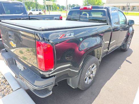 Used 2019 Chevrolet Colorado Z71 AWD/4WD image 2