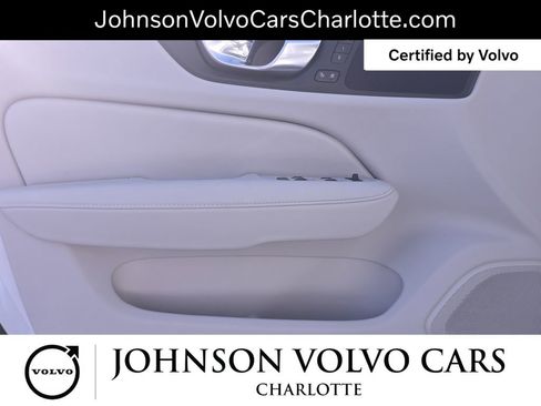 Certified 2025 Volvo V60 B5 Cross Country Plus AWD/4WD image 27