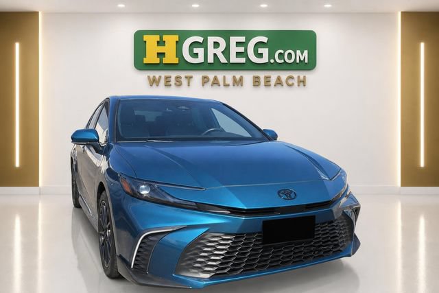 Used 2025 Toyota Camry SE FWD image 7