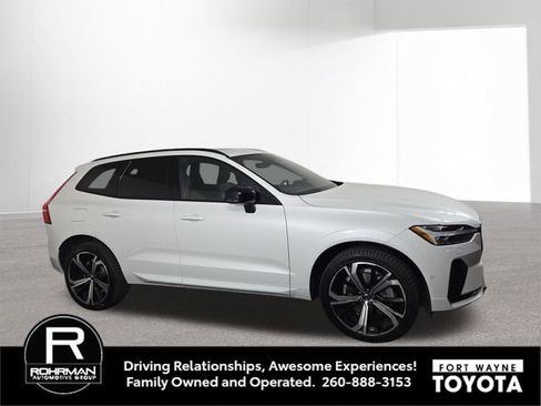Used 2022 Volvo XC60 T8 R-Design w/ Advanced Package AWD/4WD image 6