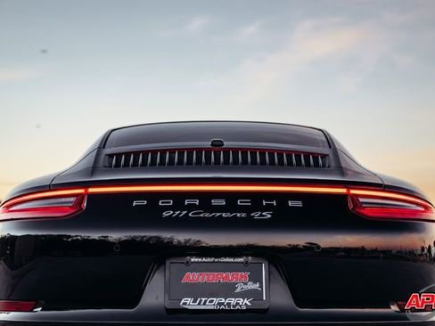 Used 2019 Porsche 911 Carrera 4S image 5