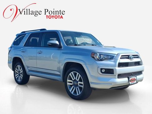 Certified 2022 Toyota 4Runner TRD Sport w/ Technology Package AWD/4WD image 3