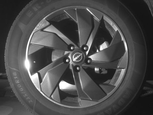 Used 2025 Nissan Rogue SV image 13