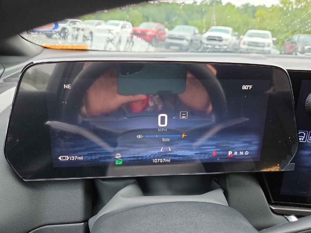 Used 2026 Chevrolet Equinox EV LT FWD image 21