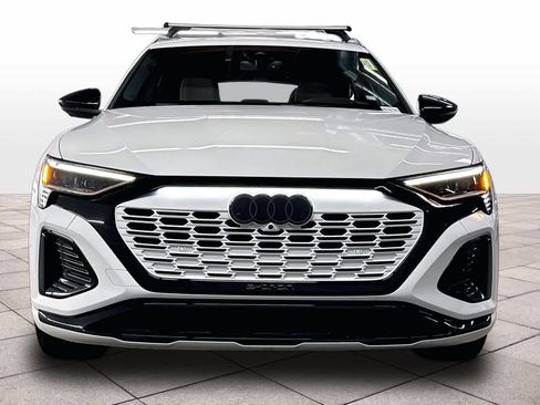 Certified 2024 Audi Q8 e-tron Premium Plus AWD/4WD image 3