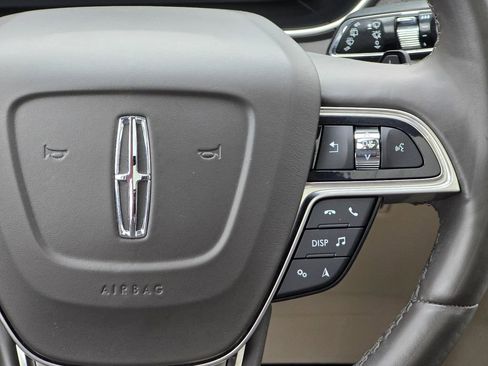 Used 2020 Lincoln Nautilus Reserve image 17