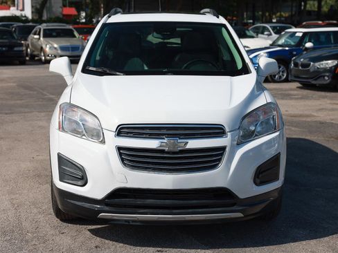 Used 2016 Chevrolet Trax LT w/ LT Sun and Sound Package AWD/4WD image 19