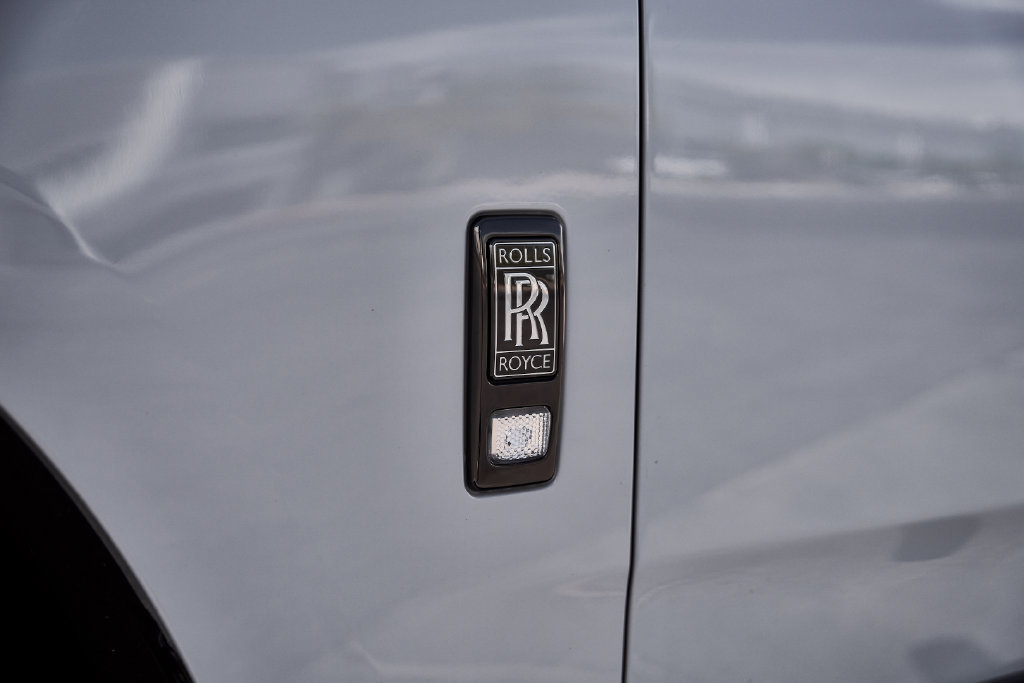 Used 2024 Rolls-Royce Cullinan Black Badge w/ Dark Exterior Package AWD/4WD image 10