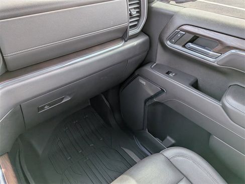 Used 2022 GMC Sierra 1500 SLT w/ SLT Premium Plus Package image 18