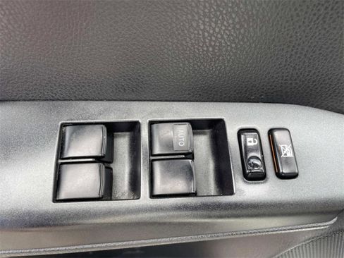 Used 2018 Toyota RAV4 XLE image 16