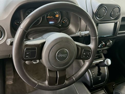 Used 2015 Jeep Patriot High Altitude AWD/4WD image 18