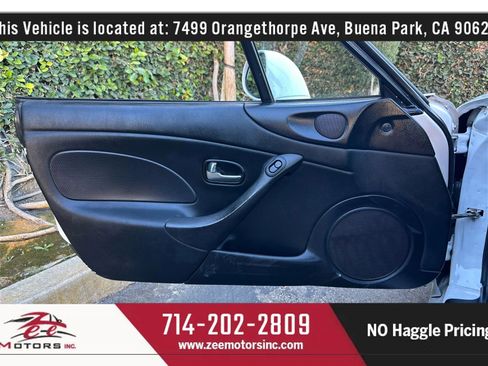 Used 2004 MAZDA MX-5 Miata Convertible 2D w/ Convenience Pkg image 19