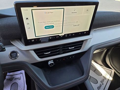New 2026 Ford Explorer Active RWD image 9