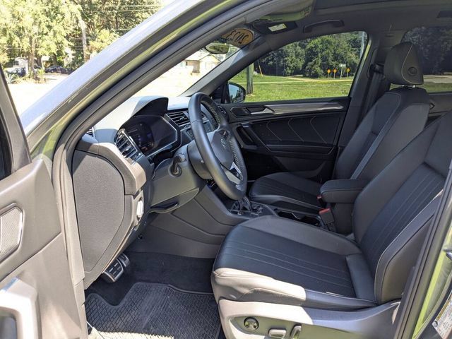 Used 2023 Volkswagen Tiguan SE R-Line FWD image 26