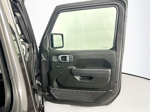 Used 2025 Jeep Wrangler Unlimited Sport AWD/4WD image 29