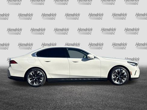 Used 2024 BMW i5 eDrive40i w/ Premium Package RWD image 3