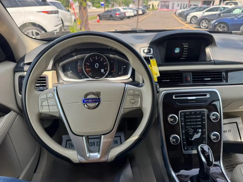 Used 2016 Volvo XC70 T5 Platinum w/ Protection Package AWD/4WD image 15