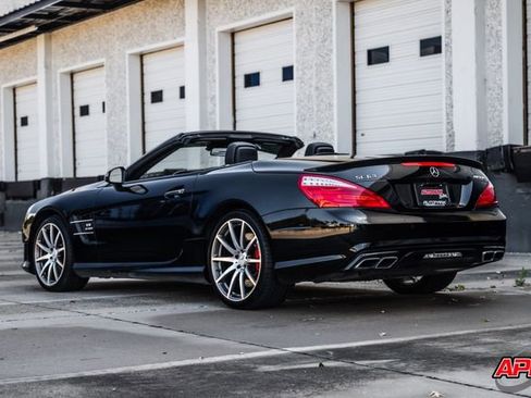 Used 2016 Mercedes-Benz SL 63 AMG AMG SL 63 w/ Driver Assistance Package image 10