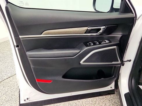 Used 2022 Kia Telluride EX w/ EX Premium Package FWD image 11