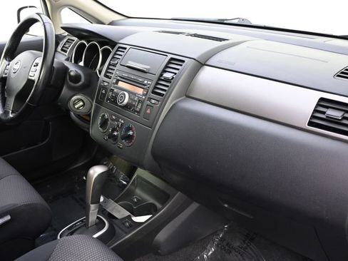 Used 2008 Nissan Versa Hatchback w/ Convenience Pkg FWD image 13