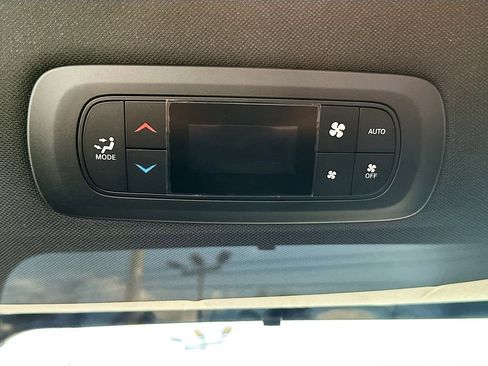 New 2026 Chrysler Pacifica Select w/ S Appearance Package image 32