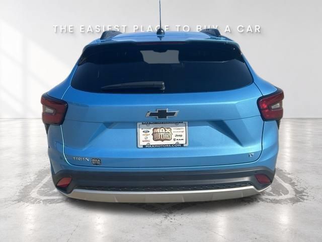 Used 2026 Chevrolet Trax LT w/ Driver Confidence Package FWD image 8