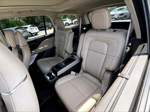 Used 2021 Lincoln Aviator Reserve w/ Equipment Group 208A AWD/4WD image 33