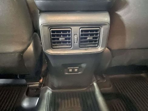 Used 2019 Toyota RAV4 XLE w/ Convenience Package image 14