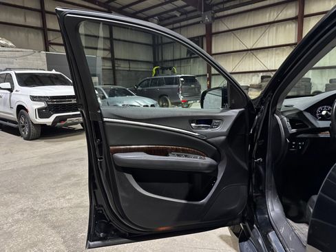 Used 2018 Acura MDX w/Technology Package & AcuraWa image 11