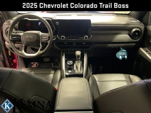 Used 2025 Chevrolet Colorado Trail Boss image 15