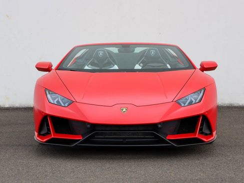 Used 2024 Lamborghini Huracan EVO AWD/4WD image 3