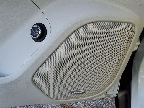 Used 2021 GMC Acadia Denali w/ Denali Technology Package image 16