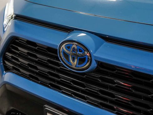 Certified 2023 Toyota RAV4 SE AWD/4WD image 8