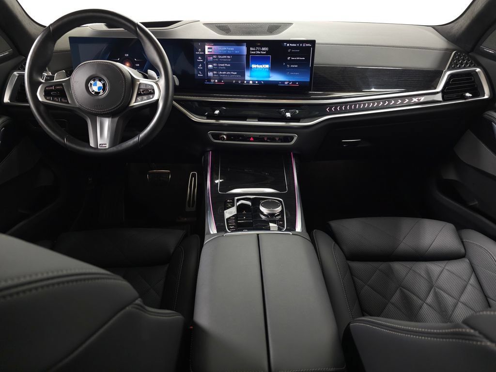 Used 2026 BMW X7 xDrive40i AWD/4WD image 13