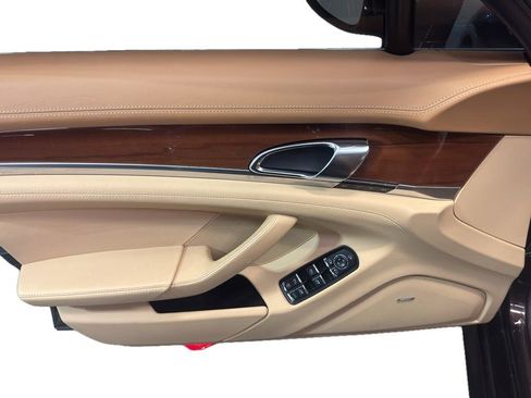Used 2010 Porsche Panamera S RWD image 13