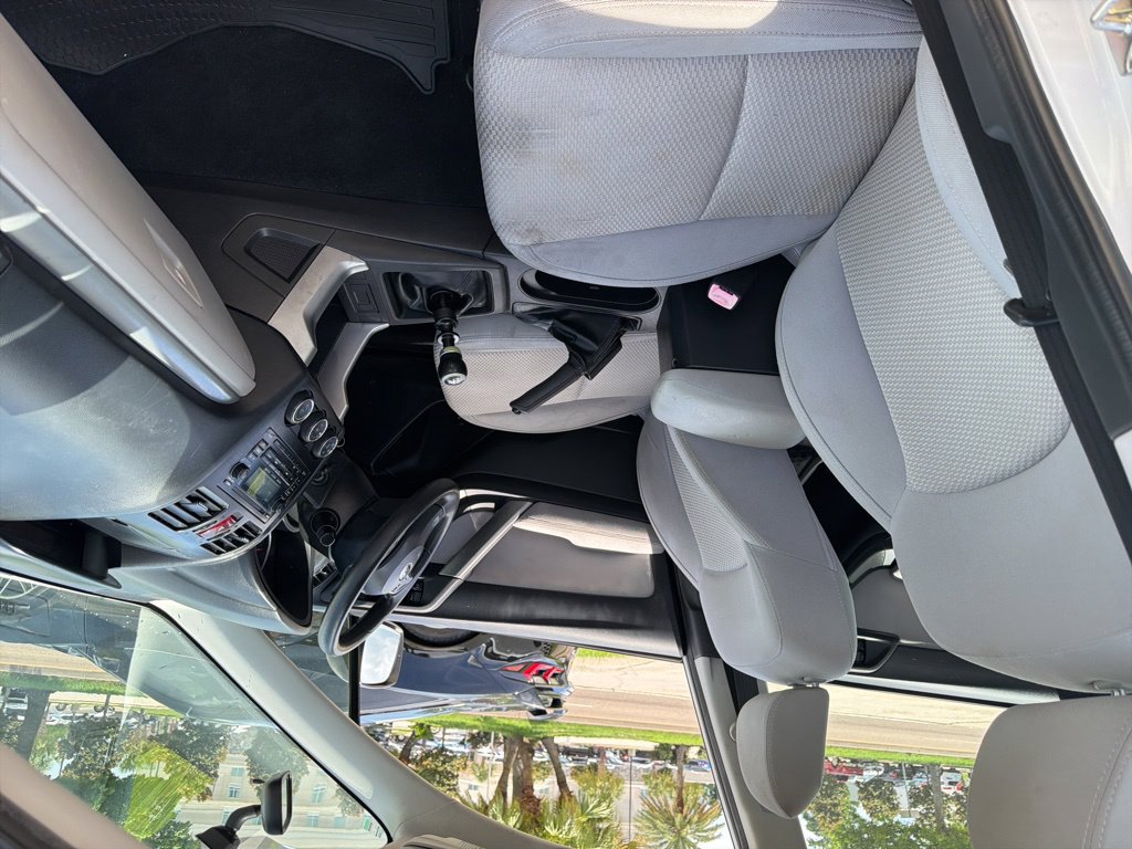 Used 2014 Subaru Forester 2.5i AWD/4WD image 16