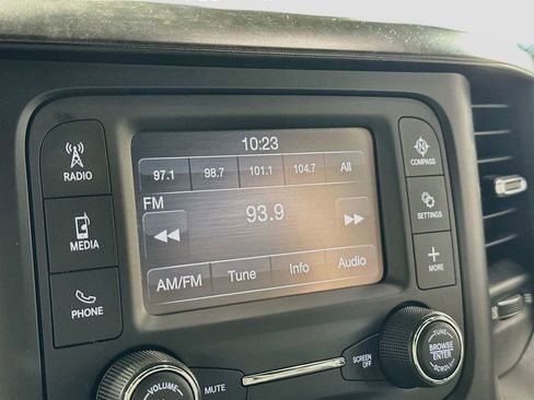 Used 2022 RAM 1500 Big Horn AWD/4WD image 16