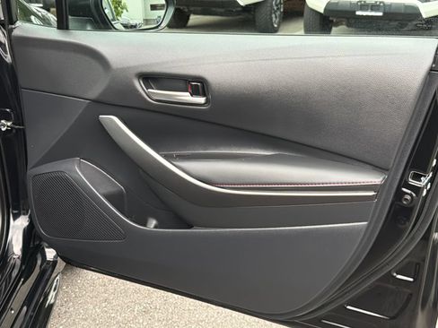 Used 2025 Toyota Corolla SE FWD image 12