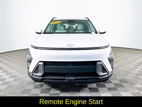 Used 2025 Hyundai Kona SEL AWD/4WD image 4