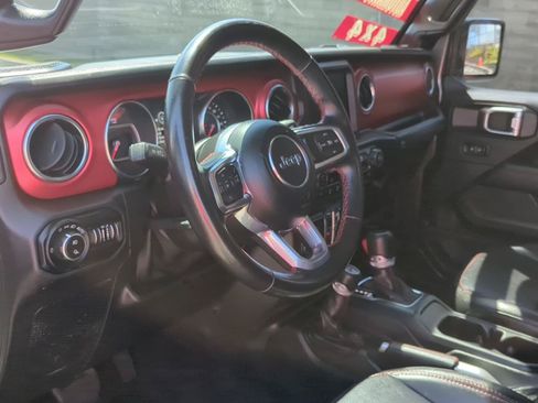 Used 2021 Jeep Gladiator Rubicon AWD/4WD image 11