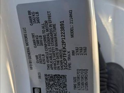 Used 2023 Chevrolet Colorado ZR2 w/ ZR2 Convenience Package III AWD/4WD image 17